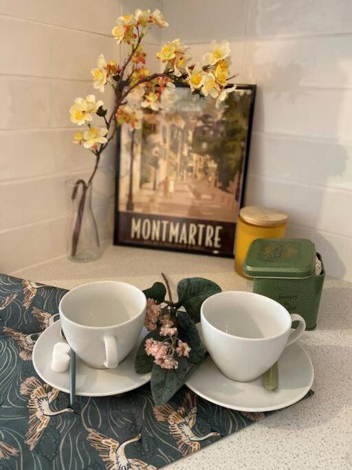 Charming Flat In Montmartre - Imhost Appartement Parijs Buitenkant foto