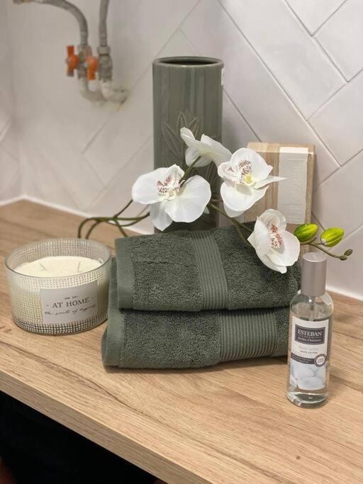 Charming Flat In Montmartre - Imhost Appartement Parijs Buitenkant foto